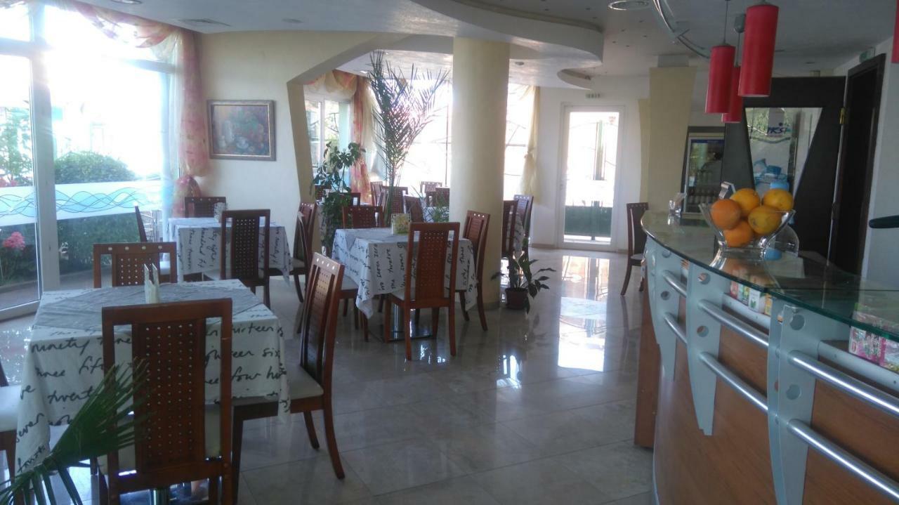 Fresh Family Hotel Ράβντα Εξωτερικό φωτογραφία