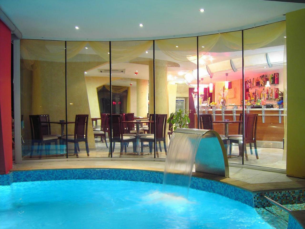 Fresh Family Hotel Ράβντα Εξωτερικό φωτογραφία